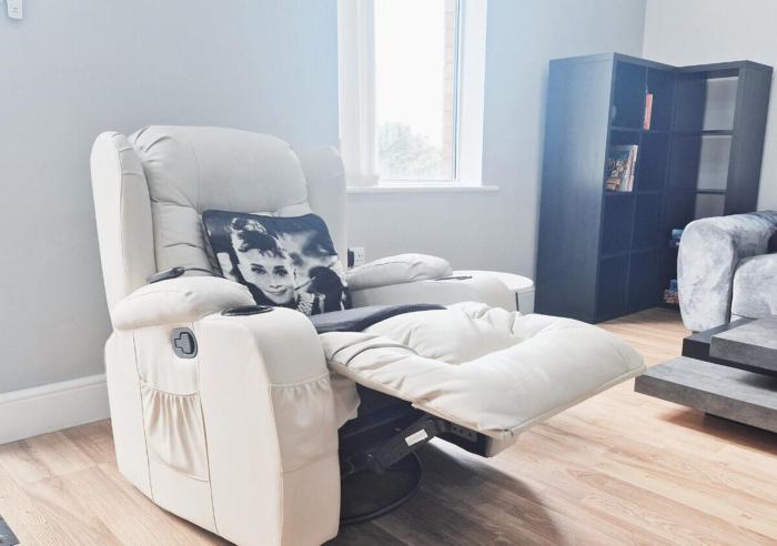 stylish and modern 2br flat