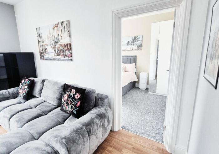 stylish and modern 2br flat