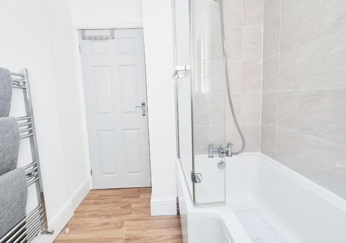 stylish and modern 2br flat