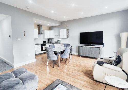 stylish and modern 2br flat