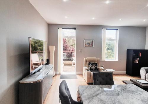 stylish and modern 2br flat