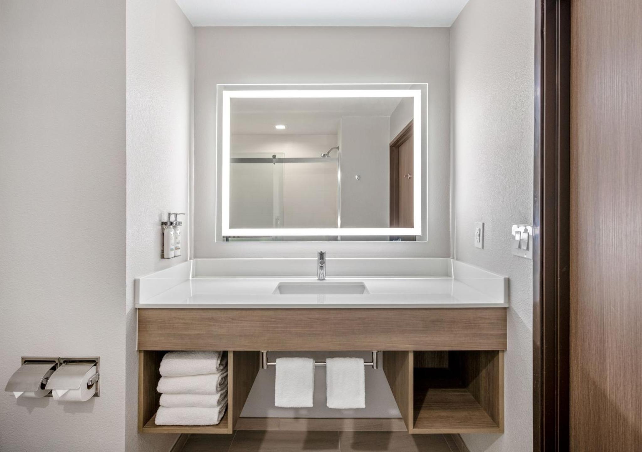holiday inn express san diego south national city