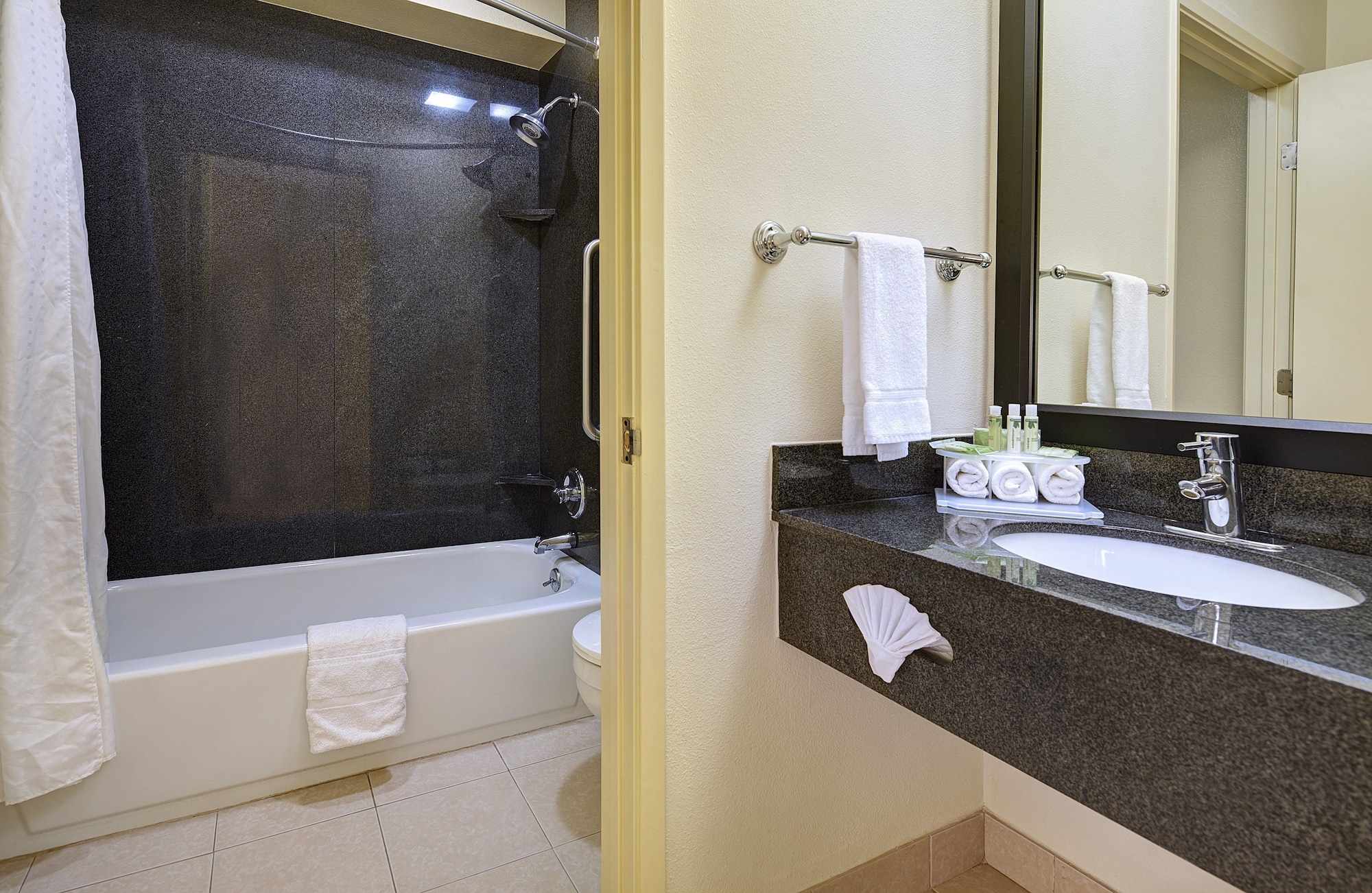 holiday inn express san diego south national city
