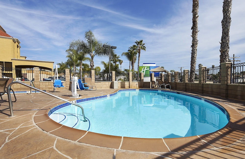 holiday inn express san diego south national city