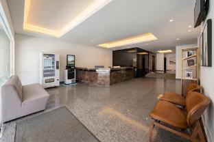 havona hotel permas jaya self check in