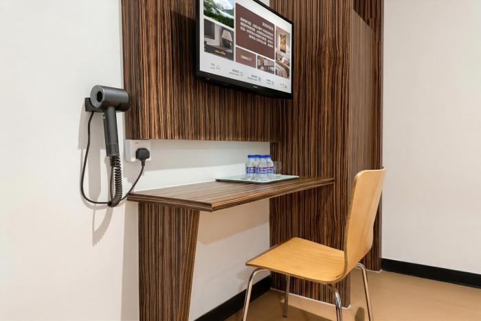 havona hotel permas jaya self check in
