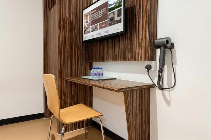 havona hotel permas jaya self check in