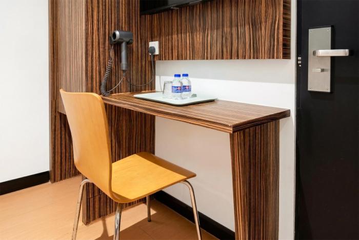 havona hotel permas jaya self check in