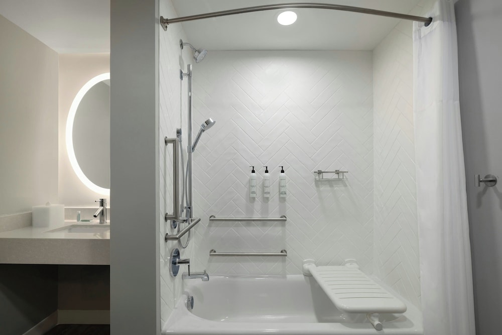 towneplace suites by marriott newport news airport