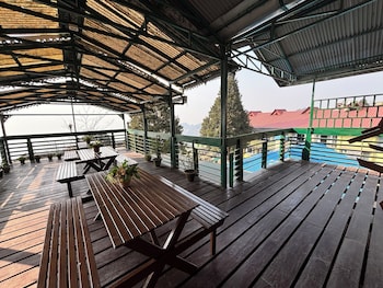 orangepetal comfort himalayan resort