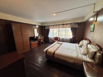 orangepetal comfort himalayan resort