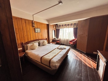 orangepetal comfort himalayan resort