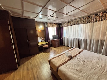 orangepetal comfort himalayan resort