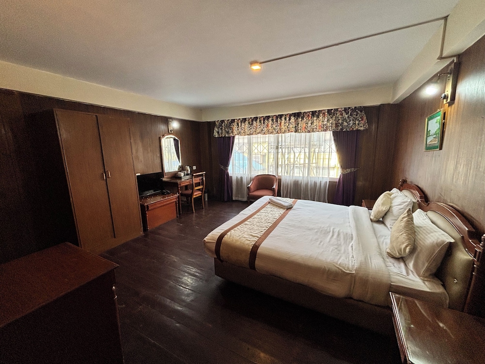 orangepetal comfort himalayan resort