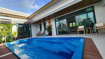 songmee pool villa nikompattana