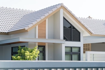 Songmee Pool Villa Nikompattana,,2 star