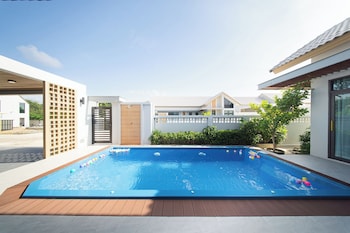 songmee pool villa nikompattana