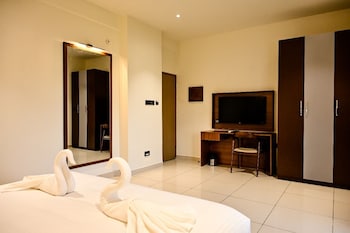 hotel s s international