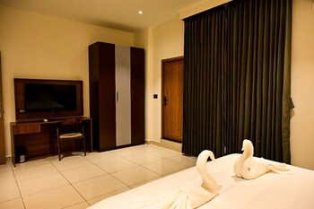 hotel s s international