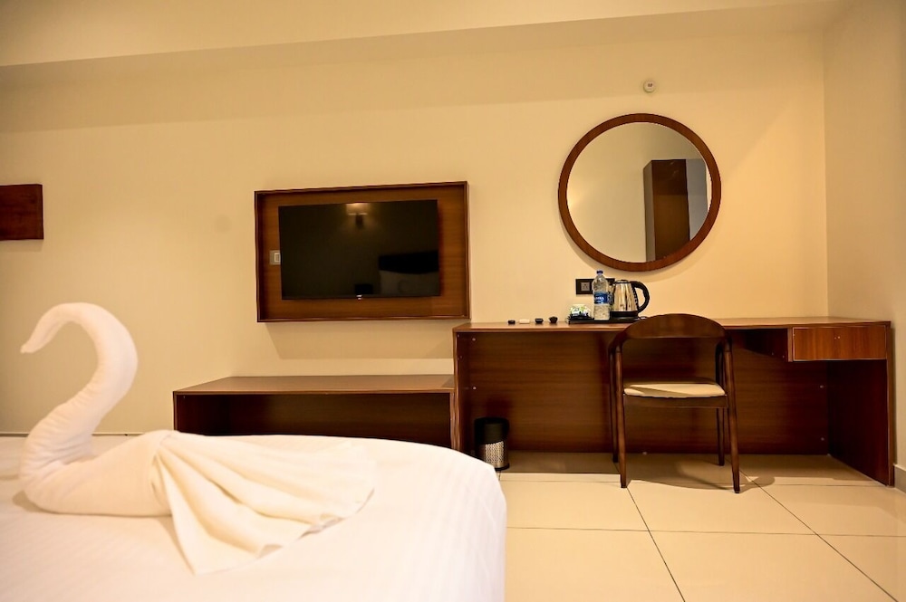 hotel s s international