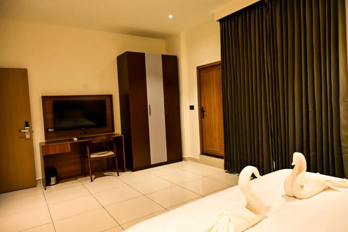 hotel s s international