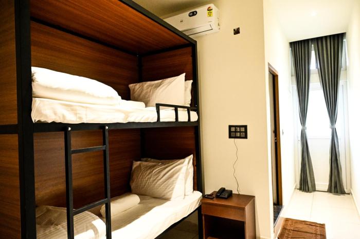 hotel s s international