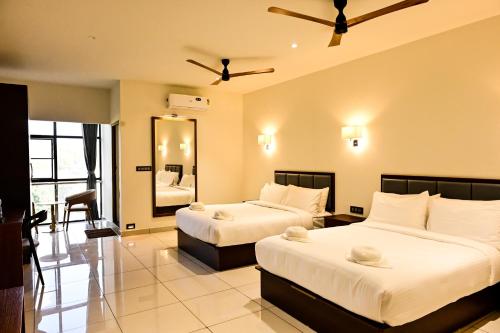 hotel s s international