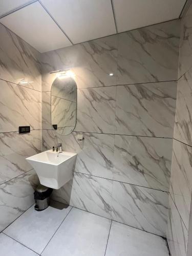 hotel s s international