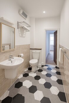 The Amara Inn,,2 star