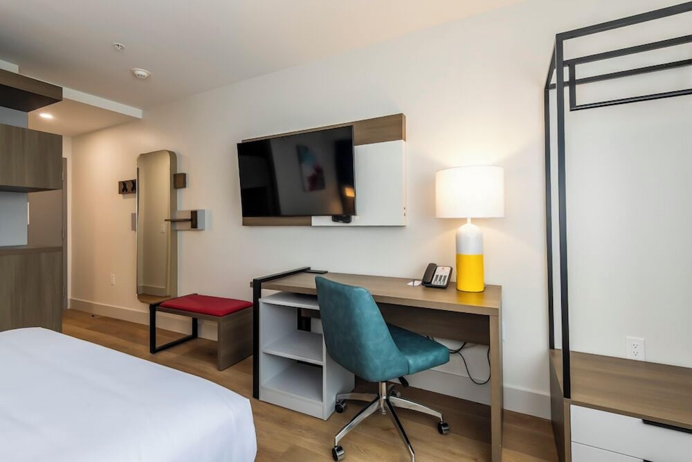 comfort inn and suites