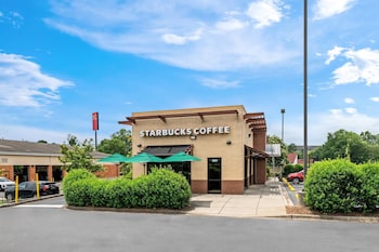 econo lodge hickory