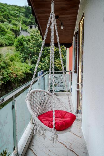 Le Karaj Meadows,,2 star