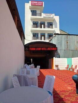 lucknow luxury hotel and restaurant