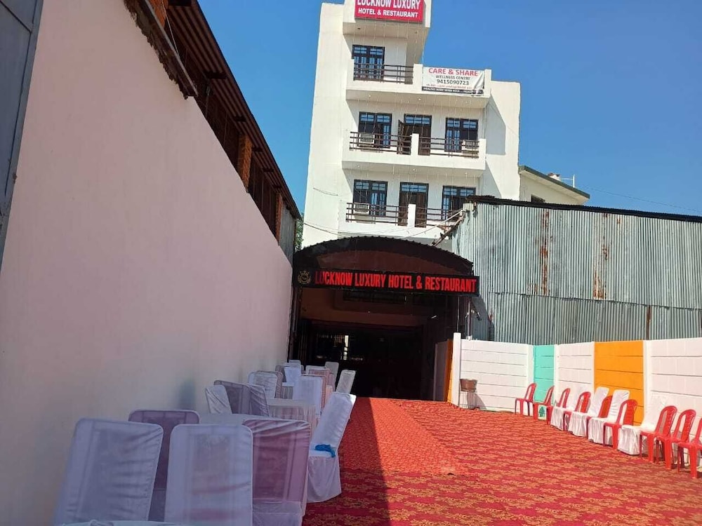 lucknow luxury hotel and restaurant