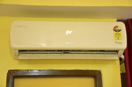 Lucknow Luxury Hotel And Restaurant,,2 star