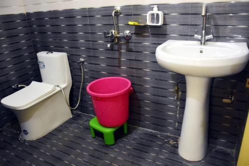 lucknow luxury hotel and restaurant