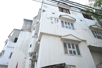 siddhivinayak temple guest house