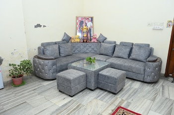 Siddhivinayak Temple Guest House,,3 star