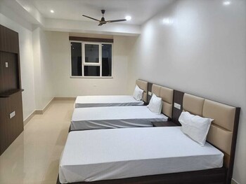 hotel adarsh