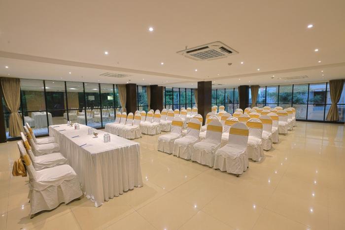 hotel grand continent premier banjara hills hyderabad