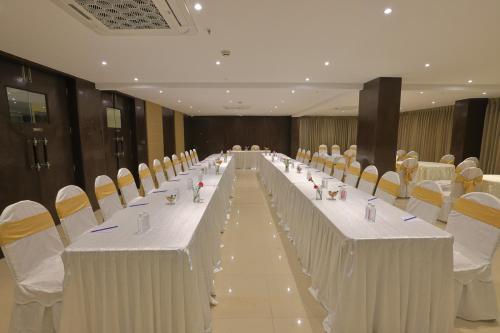 hotel grand continent premier banjara hills hyderabad
