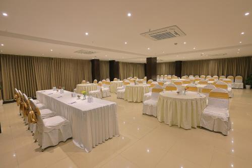 hotel grand continent premier banjara hills hyderabad