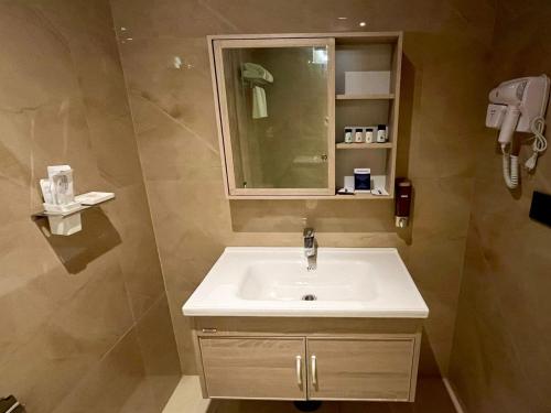 hotel grand continent premier banjara hills hyderabad