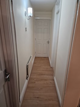 Snoozeden Chalvey - Free Parking, Near M4 J6,,2 star