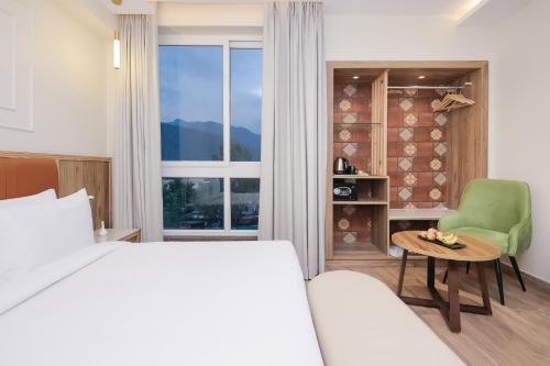 ECKO City Centre Rishikesh,547 Laxman Jhula Rd    Laxman Jhula,3 star