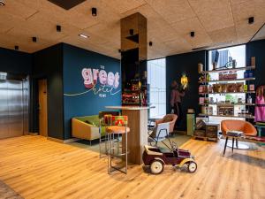 greet hotel reims tinqueux septembre 2025