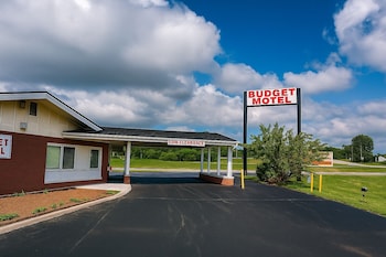 Budget Motel Granite City/St Louis Area,3220 W Chain Of Rocks Rd,2 star