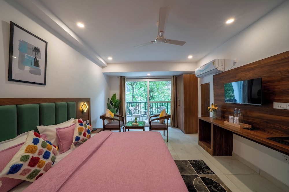 perfectstayz premium mystic falls near secret waterfall