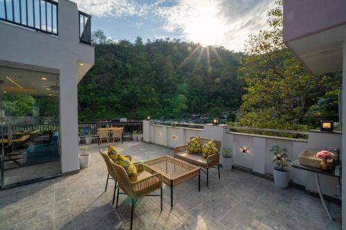 perfectstayz premium mystic falls near secret waterfall