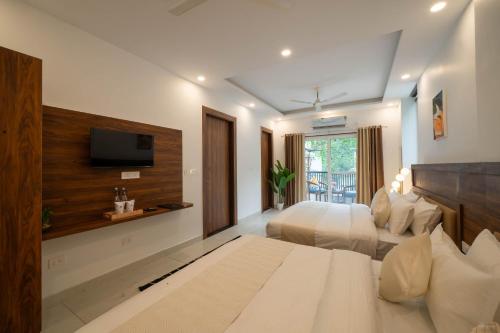 perfectstayz premium mystic falls near secret waterfall